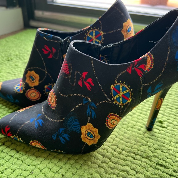 Silvan ankle bootie. Multicolor size 8 - Picture 1 of 3